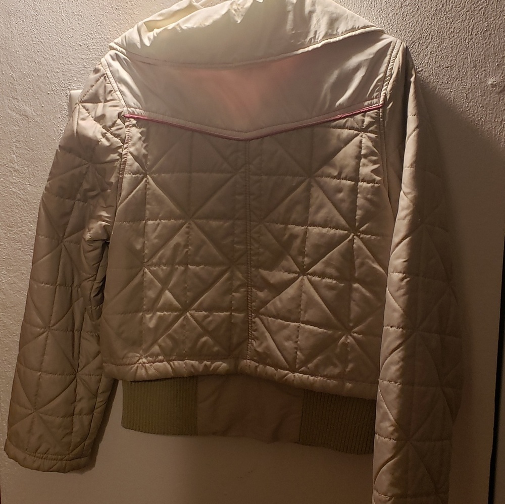 Beautiful coat - Picture 2 of 2